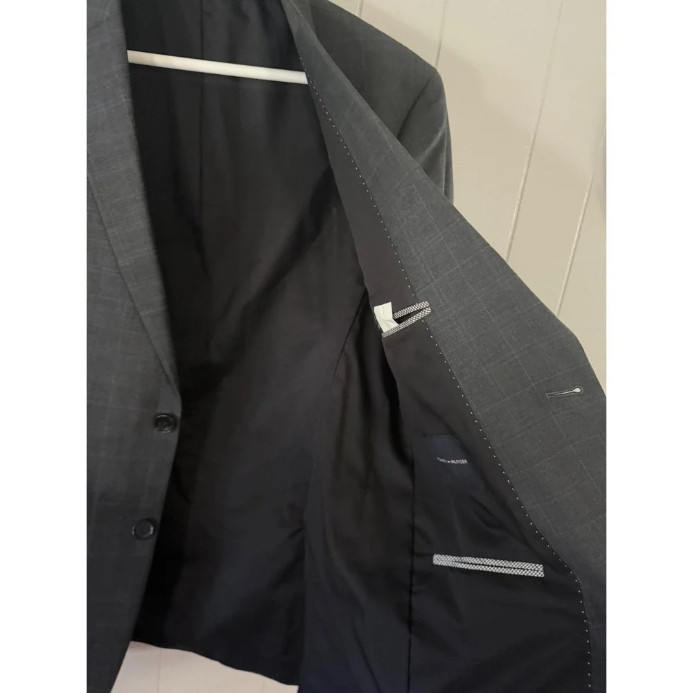 Tommy Hilfiger Blazer Mens 38R TH Flex Gray Windowpane Plaid Wool Blend EUC